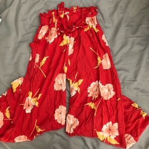 Wide leg floral Billabong pants